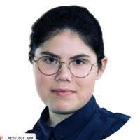 Mary Shah's Instagram, Twitter & Facebook