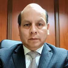 Los 10 Mejores cirujanos estéticos en Chican (Guillermo Ortega) Paute