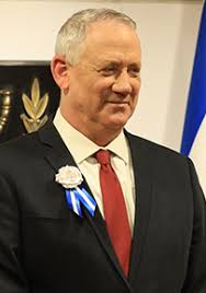 במהלך 38 שנות שירותו בצהל כיהן בין השאר כמפקד יחידת . ×'× ×¥ ×'× ×™