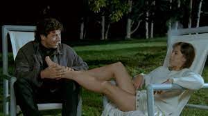 L'enquête le conduit à un homme d'affaire mystérieux et insaisissable. Nude Video Celebs Mathilda May Nude Toutes Peines Confondues 1992