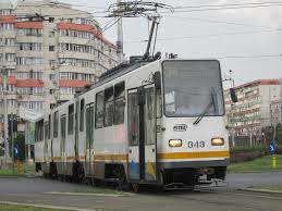 Coada uriașă la triajul de la intrarea în spital. Tramvaiul Din BucureÈ™ti Wikipedia