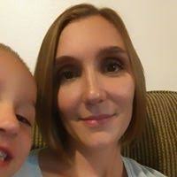 Amber Deshon's Instagram, Twitter & Facebook