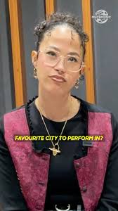 Spitting some rapid fire questions with Irish dance music artist  @jazzyofficial__ 🔥💭 !!!