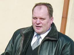 Poseł mieczysław baszko razem z prezesem stowarzyszenia rubież józefem kulikowskim z okazji dnia babci odwiedzili seniorów i złożyli im życzenia w szpitalu im. Mieczyslaw Baszko Z Psl Wicemarszalek Wojewodztwa Podlaskiego Celuje W Sejm Kurier Poranny
