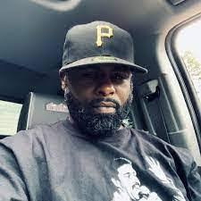 Levar King's Instagram, Twitter & Facebook