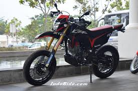 Modif honda tiger gaya british style, pakai aksen karat. Yang Lagi Hot Keunggulan Mutlak Honda Crf150l 2017 Atas Kawasaki Klx150 Bukan Sekedar Verza Modif Kobayogas Com Your Automotive Blog