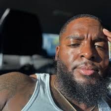 Adrian Mccray (@AdrianMccray0)