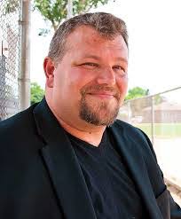 Mathew Lund's Instagram, Twitter & Facebook