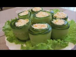 салат с красной фасолью и крабовыми палочками и огурцом Novogodnyaya Zakuska Na Prazdnichnyj Stol S Ogurcom I Syrom Youtube Zakuski Novogodnie Zakuski Prazdnichnye Zakuski