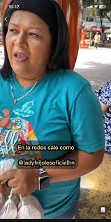 Lady Frijoles” reaparece vendiendo horchatas en Tegucigalpa