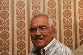 SALA DE VISITAS DO MINHO: EMIGRANTE FAFENSE PUBLICA OBRA SOBRE O BARBEIRO  ASSASSINADO PELA PIDE