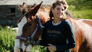 Amanda Owen's fans jump to her defence after she teases new venture | HELLO!
