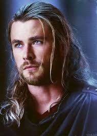Chris Hemsworth Not A Fan Of Men With Long Hair But I Wouldn T Pass Him Up Hottie Chris Hemsworth Thor Hemsworth Chris Hemsworth