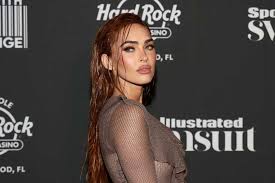 Kristi Branim Fox is an American guidance counsellor recognized for her  educational contributions, including her Beverly Hills High School work.…  Read More: Megan Fox's sister, Kristi Branim Fox Biography: Age, Children,  Husband,