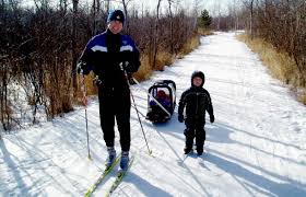 Tow Your Kids While Cross Country Skiing Pulk 101 Gearjunkie Cross Country Skiing Nordic Skiing Skiing
