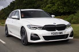 Mit mehr leistung, mehr platz und neuem infotainmentsystem. Bmw 3er Touring G21 Mehr Fotos In Portimao Blau Weiss