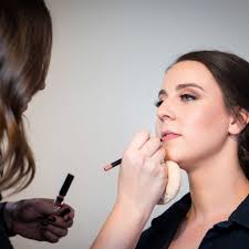 BEST of Gladstone, MO Makeup Artists