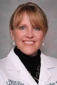 Laura Kohl's Instagram, Twitter & Facebook