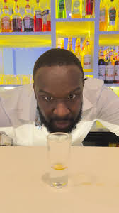 Bartenders be like 👀