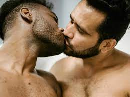 Gay Cruising 101: Advice For First-Timers Seeking Sexual Partners In Public!