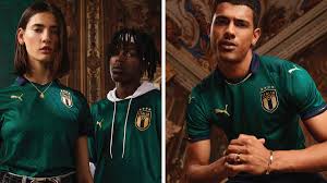 Collezione di maglie vintage che riproducono fedelmente i modelli della nazionale. Nuova Divisa Nazionale Italiana Calcio Online Shopping Mall Find The Best Prices And Places To Buy