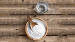 Le sel est idéal pour soigner un mal de gorge : Bain De Bouche Au Bicarbonate De Soude 5 Raisons De L Adopter Femme Actuelle Le Mag