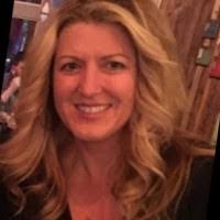 Lorie Johnston's Instagram, Twitter & Facebook