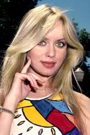 Cognomi Memorabili" torna improvvisamente in tutta la sua maestosità, e vi  invita a continuare.