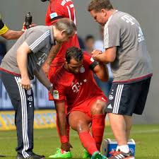 Official website of medhi benatia. Medhi Benatia Vom Fc Bayern Munchen Fallt Wegen Einer Oberschenkelverletzung Erneut Aus Fc Bayern