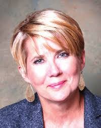 Faye Vogel's Instagram, Twitter & Facebook