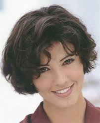 Short Haircuts For Thick Coarse Hair Hairstylicious Short Wavy Hair Thick Wavy Hair Oval Face Haircuts