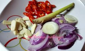 Resepi ini asal dari negara thailand oleh kerana itu dinamakan ala thai. Masak Lemak Putih Petola Ini Adalah Bellarina Natasya