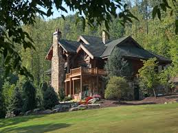 Closest full amenities hotel accomodation to the high uintas wilderness. Log Mountain Lodge North American Log Crafters