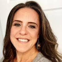 Kristen Briggs's Instagram, Twitter & Facebook