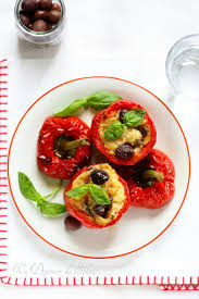 Poivrons Farcis Au Thon A La Burrata Et Aux Olives Un Dejeuner De Soleil Poivrons Farcis Alimentation Vegetarien