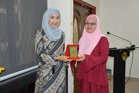 Lencana sekolah smk sultan ismail. Lawatan Sambil Belajar Program Sekolah Ukm Smk Sultan Ismail Johor Bahru Johor Faculty Of Law