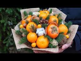 оригинальные подарки на новый год своими руками легко и просто Fruktovyj Buket Podarok Na Novyj God 2019 Svoimi Rukami Youtube Sedobnye Kompozicii Podarki Fruktovye Sedobnye Kompozicii
