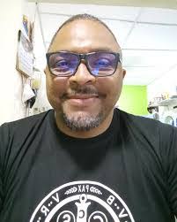 Henry Tapia's Instagram, Twitter & Facebook