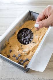 Continue beating until well mixed. The Best Chocolate Chip Pumpkin Bread Freutcake