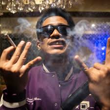 Nathaniel Valle's Instagram, Twitter & Facebook