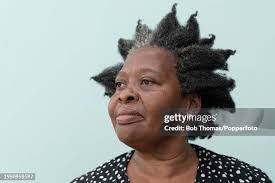 Paula Hinds's Instagram, Twitter & Facebook