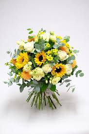 These Are The Best Flower Delivery Companies Birthday Flowers Bouquet Mothers Day Flowers Flower Arrangements