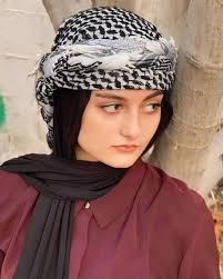 الاسم :ایمان♡゙🍒 العمر : 19😌 المكان : شمال غزة 💔 الحاله الاجتماعيه:سنكل🥺  الون المفضل: الاسود 🖤️ الوظيفة: لايوجد بسبب الحرب 🙂 الطول :160🙂