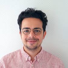 Hello, I'm looking for a fluorescent dye to label cells for live imaging.