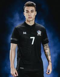 Futbon teem chaat tai) represents thailand in international association football competition and is governed by the football association of thailand. The Current Thai Football Players Part2 Charnpipop