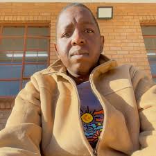 My dear people ❤ My name is Merithas Samuel Malatji✌ AKA "LIL MERI" Please  understand that I am also a human being.I make mistakes,I learn from  them..Am not as perfect as you