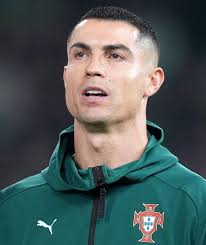 Man Is Too Fine to win Trophies 🏆 😂😂