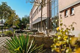 Die straße am zoo in saarbrücken ist der firmensitz von 1 unternehmen aus unserer datenbank. Zoo Saarbrucken