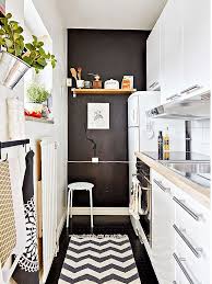 Les Petites Surfaces Du Jour Un Studio En Ville Planete Deco A Homes World Designs De Petite Cuisine Petite Cuisine Campagnarde Cuisines Design