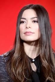 Miranda Cosgrove asiste al Winter TCA Tour en Pasadena